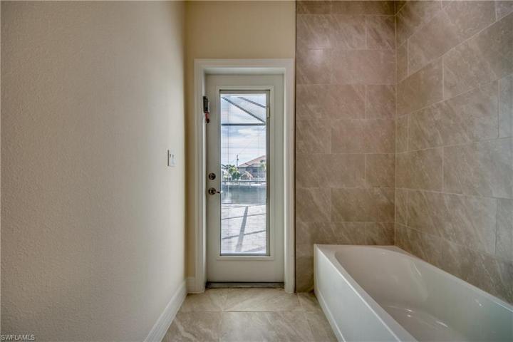 1507 NW 36th PL, CAPE CORAL FL 33914