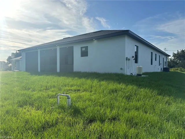 2517 59th St W, Lehigh Acres, Florida 33971