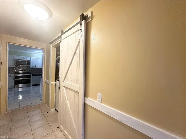 27565  Los Amigos  LN, Bonita Springs, FL 34135