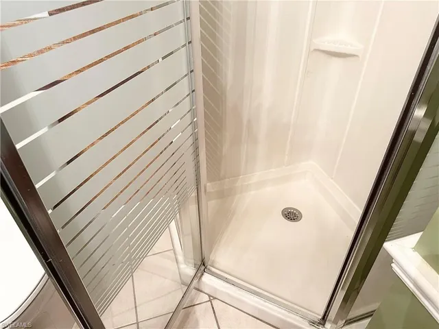27565  Los Amigos  LN, Bonita Springs, FL 34135