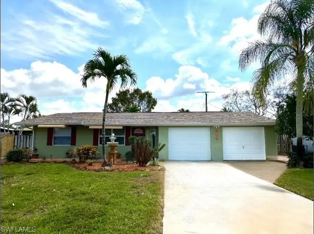 27565  Los Amigos  LN, Bonita Springs, FL 34135