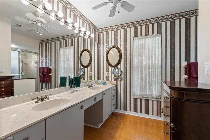 Ensuite bathroom