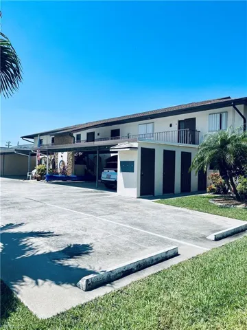 3720 SE 10th  AVE, Cape Coral, FL 33904