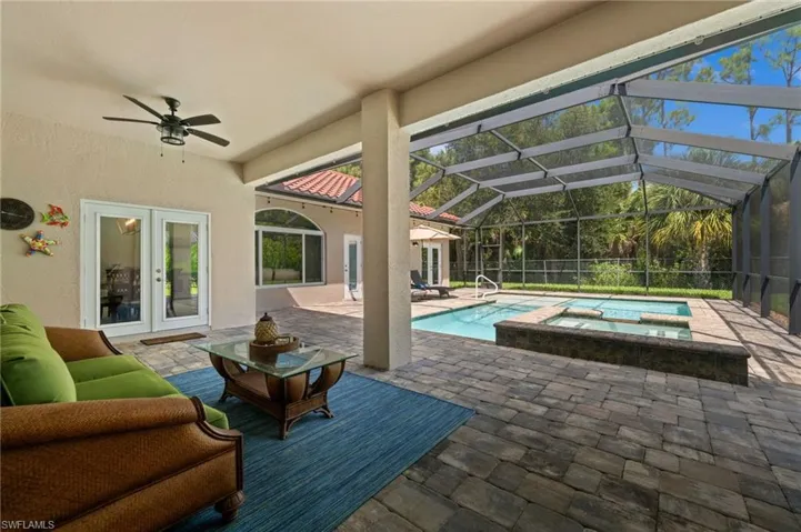 2127 Imperial Cir, Naples, Florida 34110