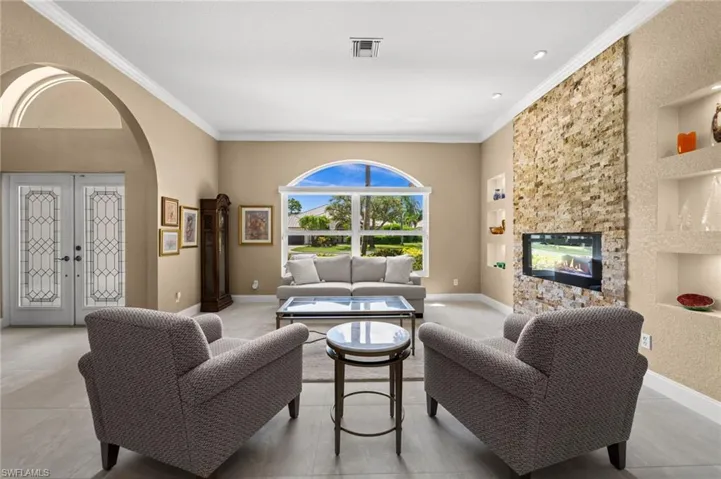 2127 Imperial Cir, Naples, Florida 34110
