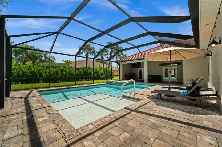2127 Imperial Cir, Naples, Florida 34110