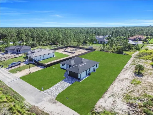 800 Pine Ave, Lehigh Acres, Florida 33972
