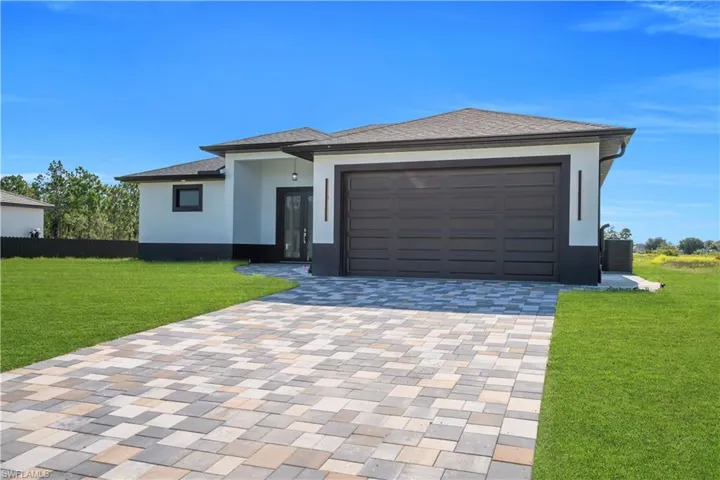 800 Pine Ave, Lehigh Acres, Florida 33972
