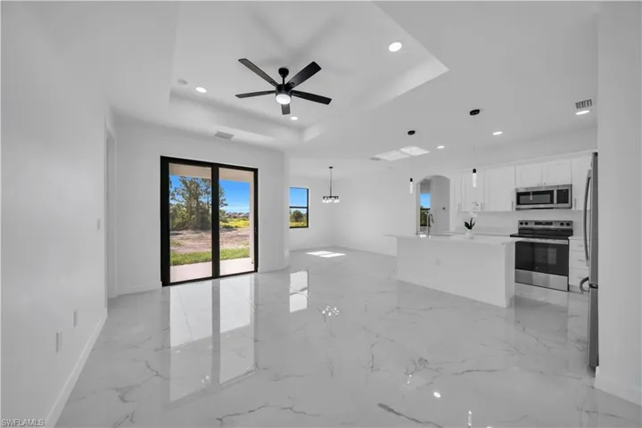 800 Pine Ave, Lehigh Acres, Florida 33972