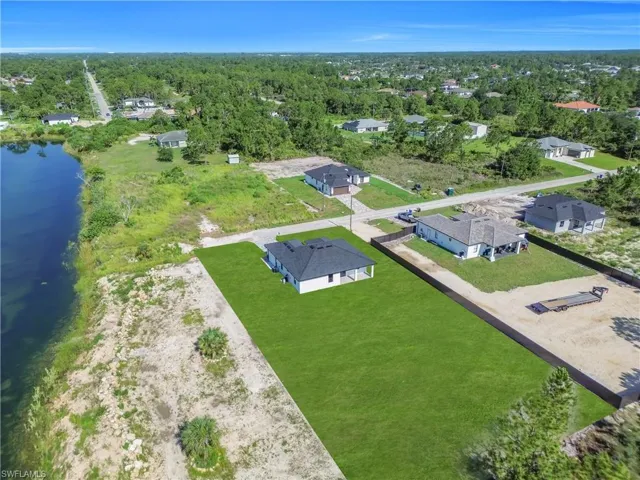 800 Pine Ave, Lehigh Acres, Florida 33972