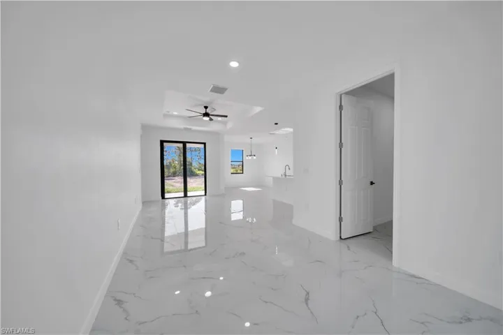 800 Pine Ave, Lehigh Acres, Florida 33972