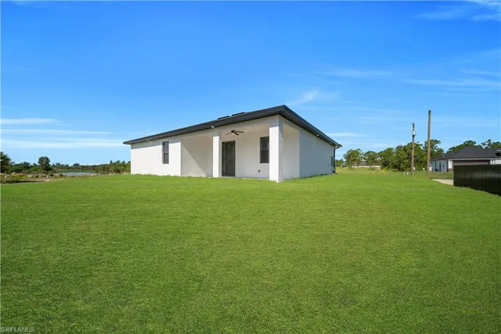800 Pine Ave, Lehigh Acres, Florida 33972