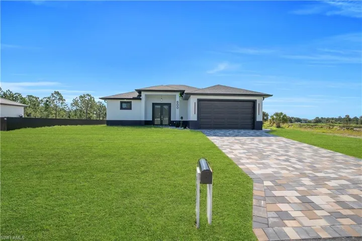 800 Pine Ave, Lehigh Acres, Florida 33972