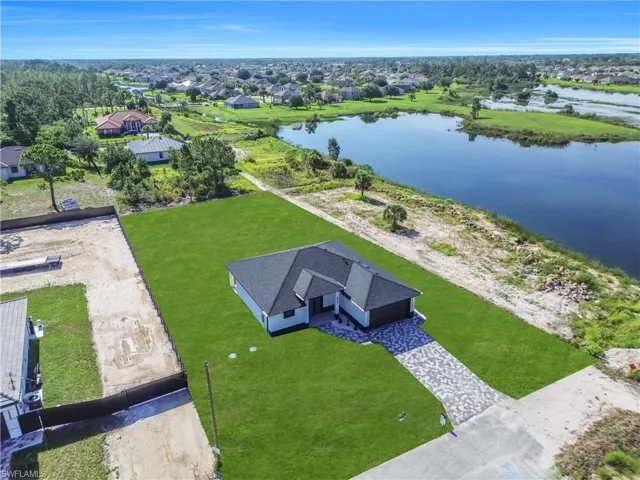 800 Pine Ave, Lehigh Acres, Florida 33972