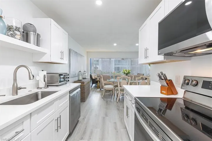 2100 Gulf Shore Blvd N 111, Naples, Florida 34102