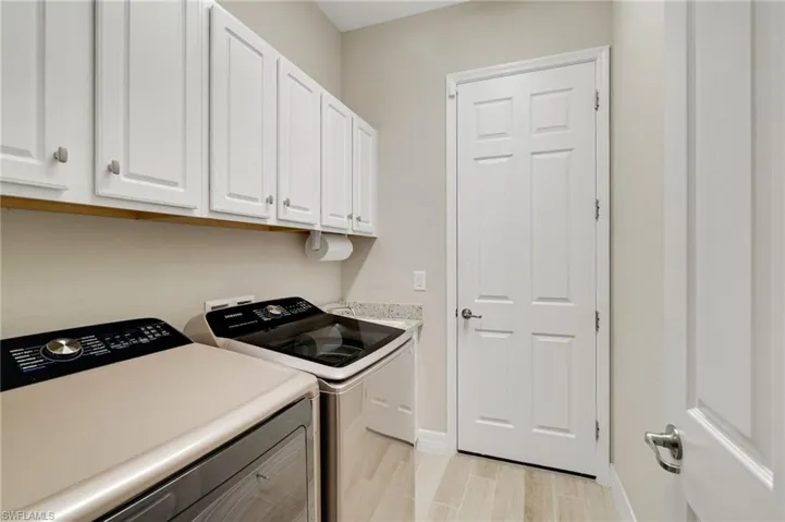 Laundry Room and Tub
