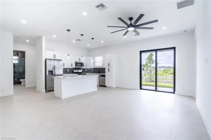 1142 E Eclipse St, Lehigh Acres, Florida 33974