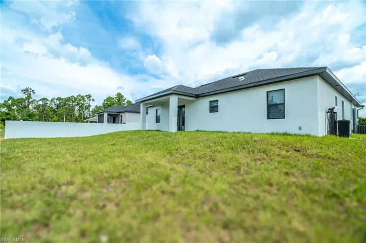 1142 E Eclipse St, Lehigh Acres, Florida 33974