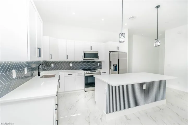 1142 E Eclipse St, Lehigh Acres, Florida 33974