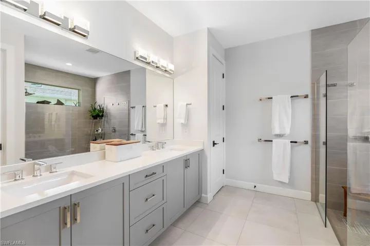 29 Johnnycake Dr, Naples, Florida 34110