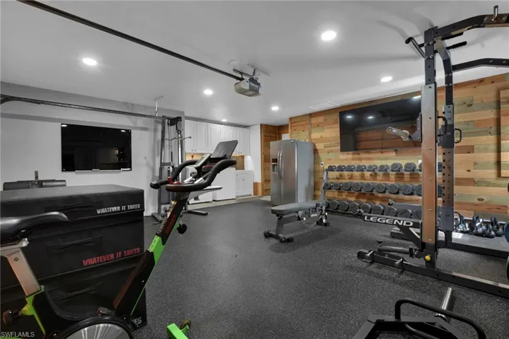2413 Dover Ave, Fort Myers, Florida 33907