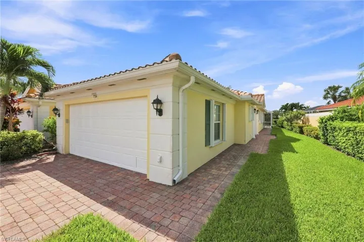 7784 Ionio Ct, Naples, Florida 34114