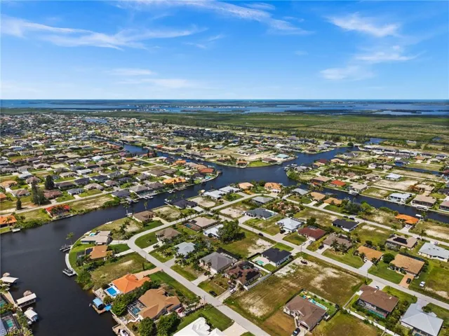 415 Nw 37 Ave 415, Cape Coral, Florida 33993