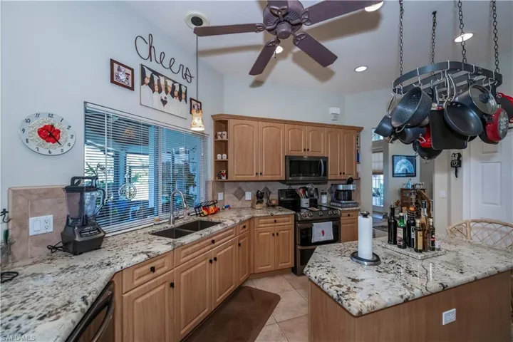 Chefs dream kitchen with newer granite kitchen tops