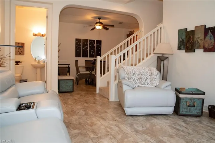 9085  Chula Vista  ST, Naples, FL 34113