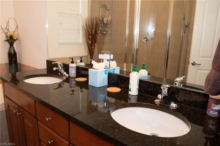9085  Chula Vista  ST, Naples, FL 34113