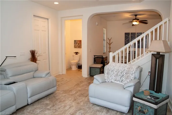 9085  Chula Vista  ST, Naples, FL 34113