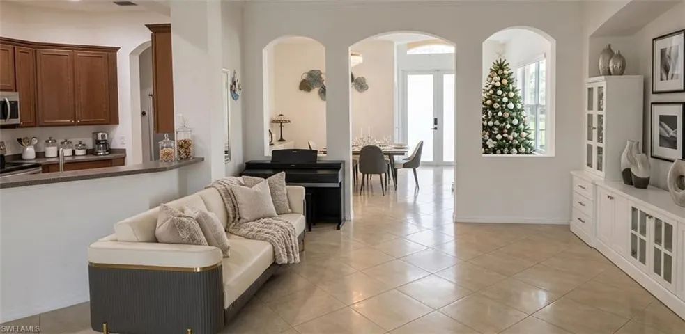 9947 Via San Marco Loop, Fort Myers, Florida 33905