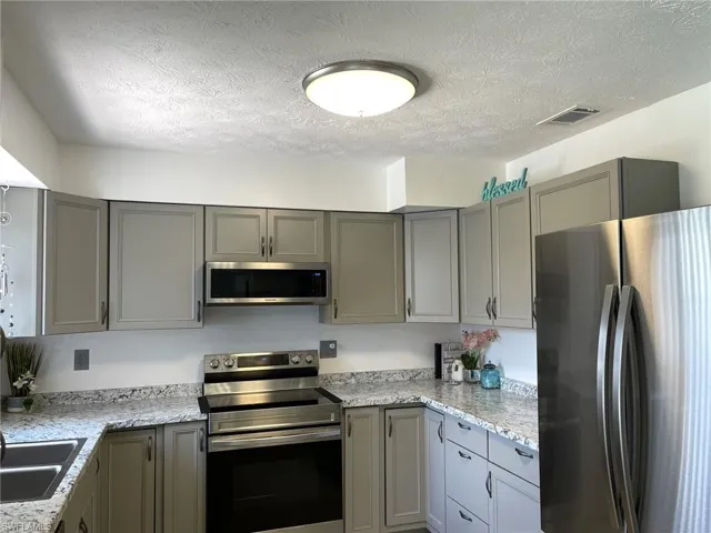 307  Belmont  DR, Palatka, FL 32117