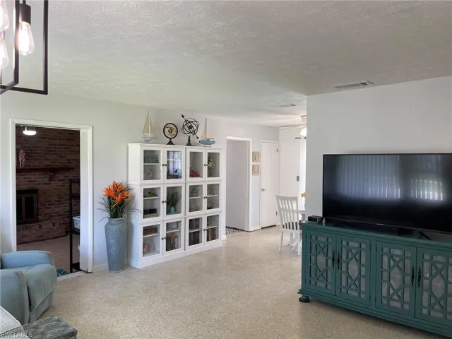 307  Belmont  DR, Palatka, FL 32117