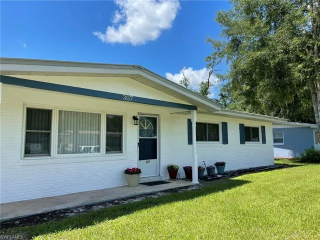 307  Belmont  DR, Palatka, FL 32117