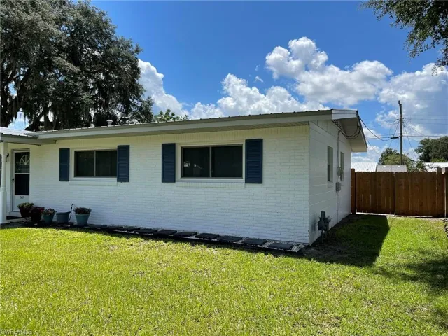 307  Belmont  DR, Palatka, FL 32117