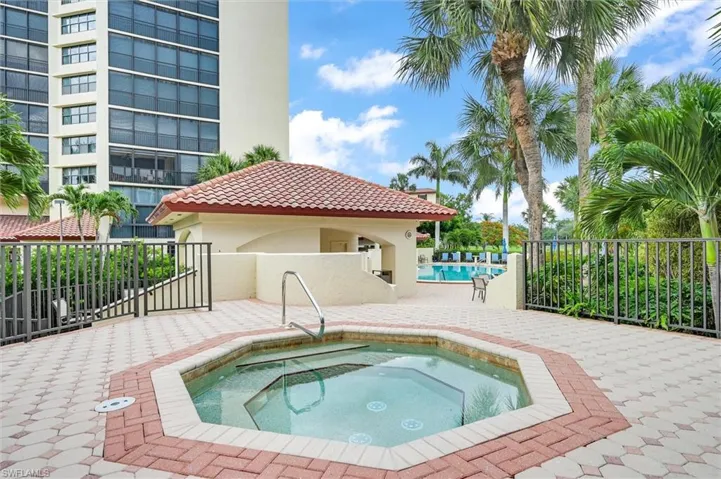 6000 Pelican Bay Blvd 1202, Naples, Florida 34108