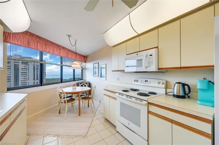 6000 Pelican Bay Blvd 1202, Naples, Florida 34108