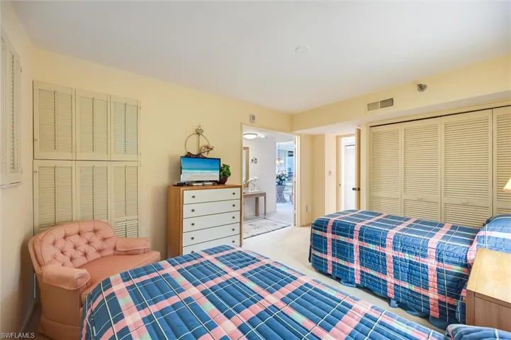 6000 Pelican Bay Blvd 1202, Naples, Florida 34108