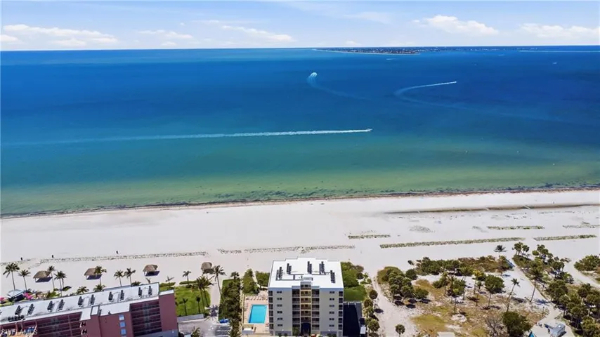 Check out the ariel view of the sugar sand and gorgeous water!