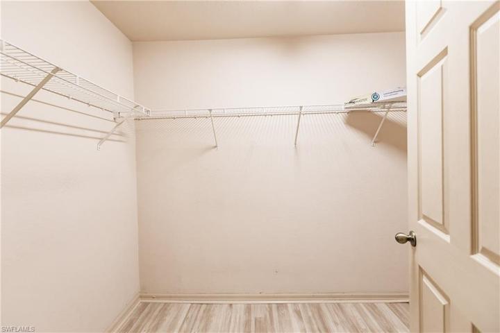MASTER WALK IN CLOSET