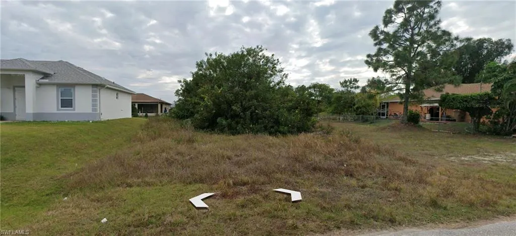 2705 42nd St Sw, Lehigh Acres, Florida 33976