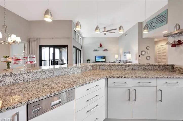 583 Beachwalk Cir Q-203, Naples, Florida 34108
