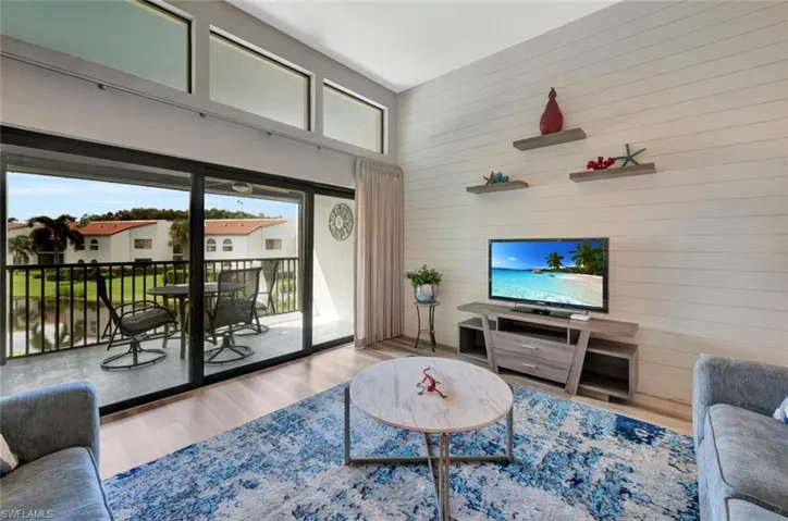 583 Beachwalk Cir Q-203, Naples, Florida 34108