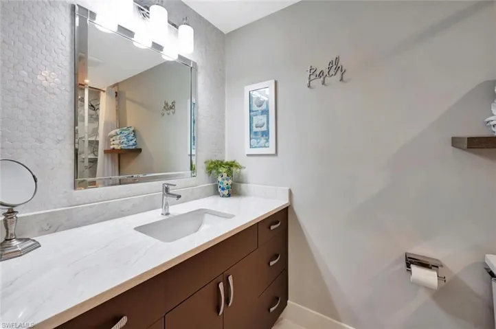 583 Beachwalk Cir Q-203, Naples, Florida 34108