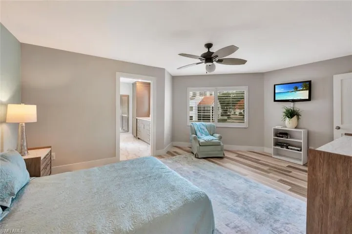 583  Beachwalk  CIR, Naples, FL 34108