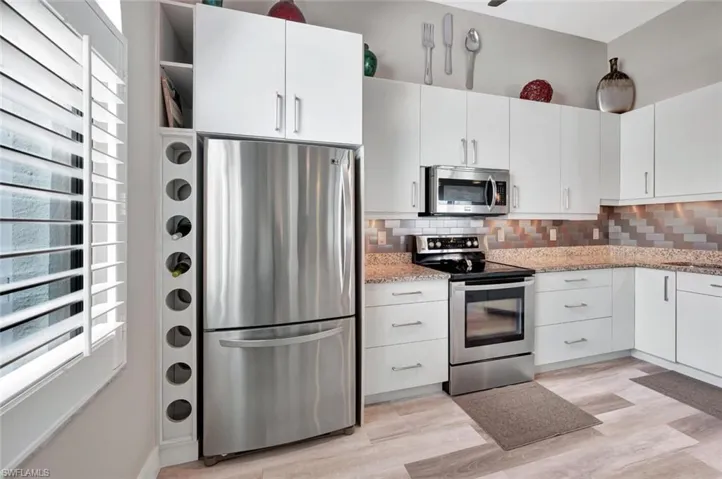 583 Beachwalk Cir Q-203, Naples, Florida 34108