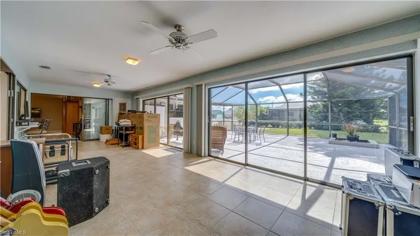 1912 SE 2nd  ST, Cape Coral, FL 33990
