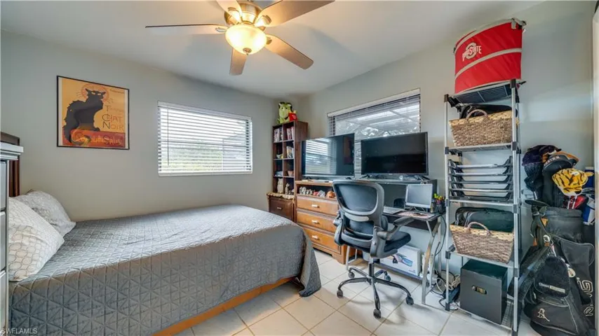 Guest bedroom 1