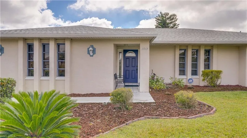 1912 SE 2nd  ST, Cape Coral, FL 33990